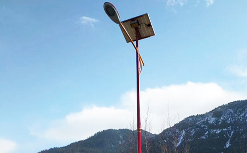 如何选择高质量的八宿太阳能路灯材料：全方位指南