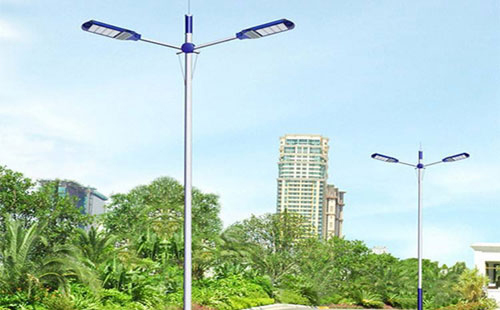 八宿太阳能路灯地脚螺栓规格：防止倾倒的关键