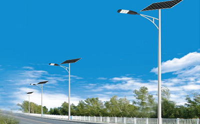 农村道路装八宿太阳能路灯选多大瓦数实测